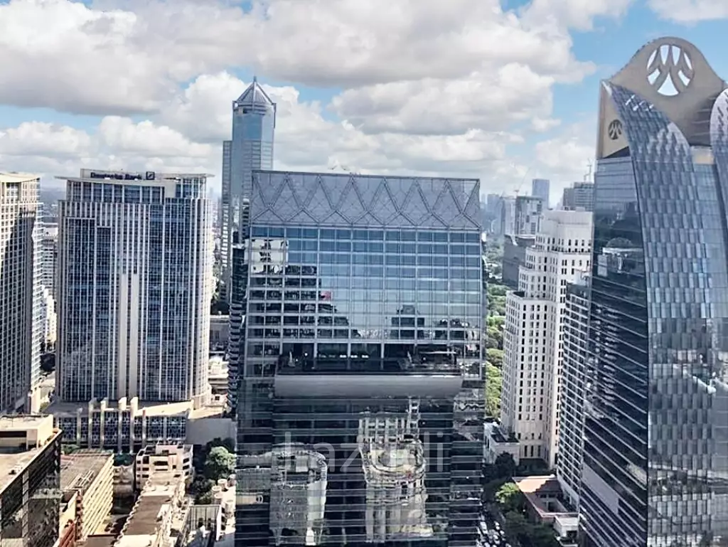 3 Bed  3 Bath  178 SQ.M  Noble Ploenchit