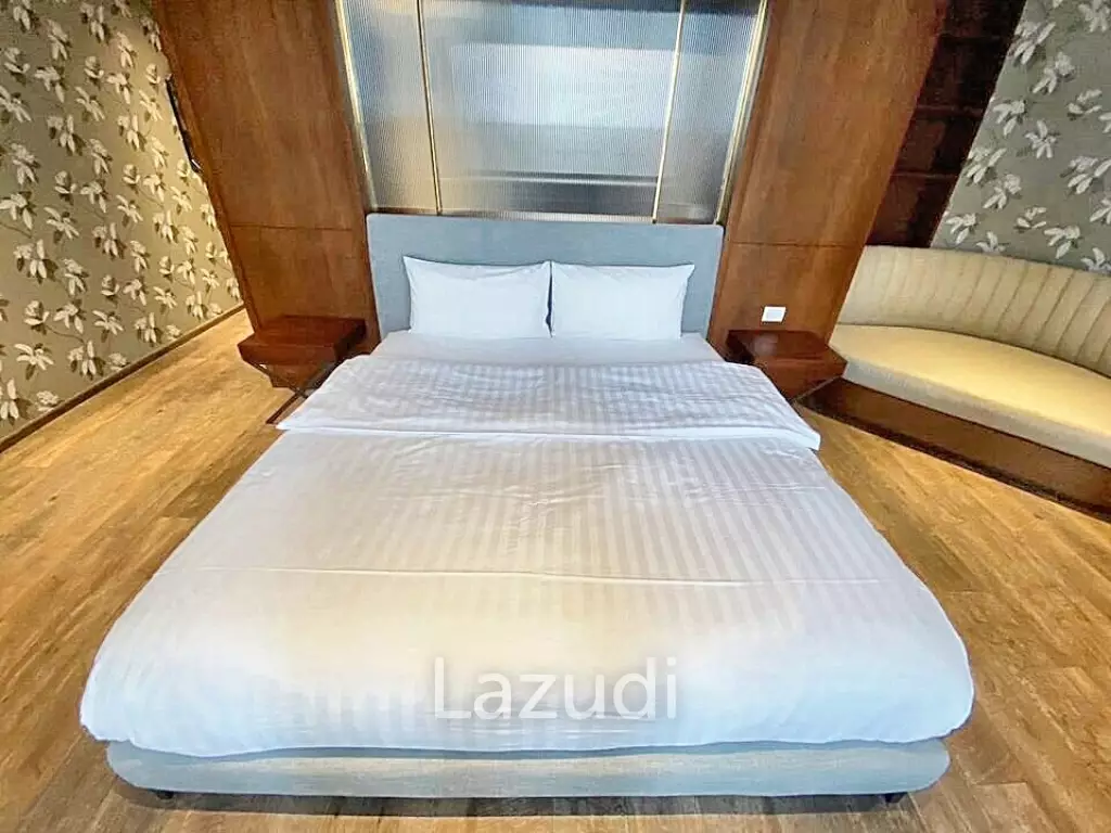 3 Bed  3 Bath  178 SQ.M  Noble Ploenchit