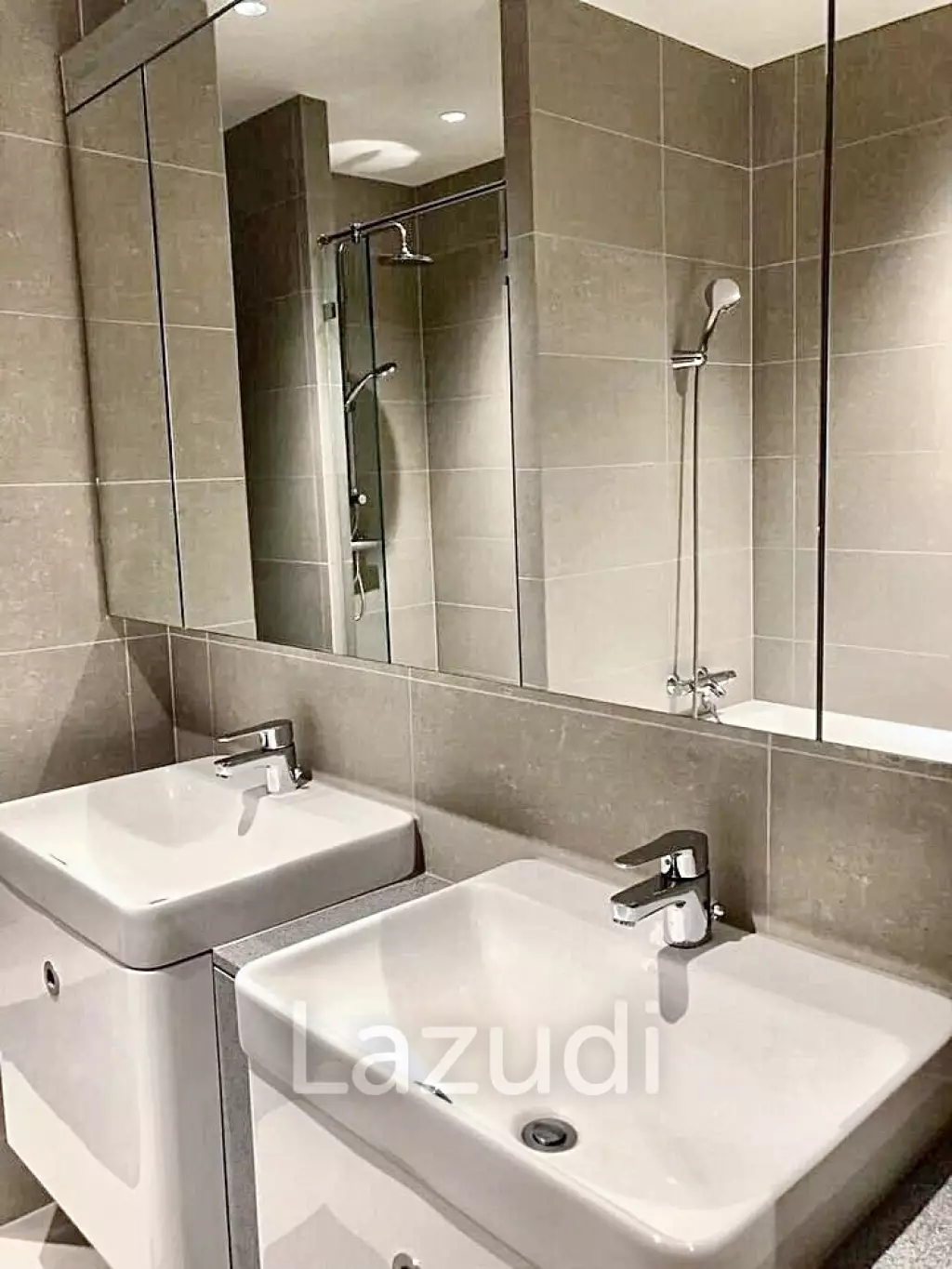 3 Bed  3 Bath  178 SQ.M  Noble Ploenchit