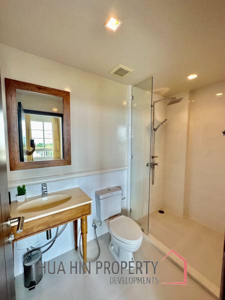 Autumn Condo: 1 Bed Sea View + Mountains View