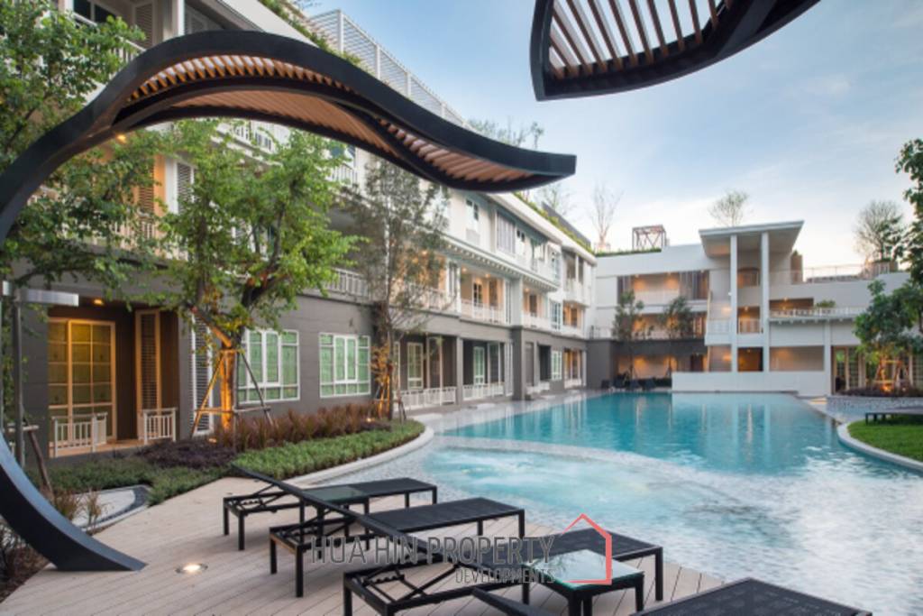 Autumn Condo: 1 Bed Sea View + Mountains View
