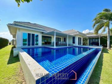 Black Mountain : 3 Bed 3 Bath Pool Villa