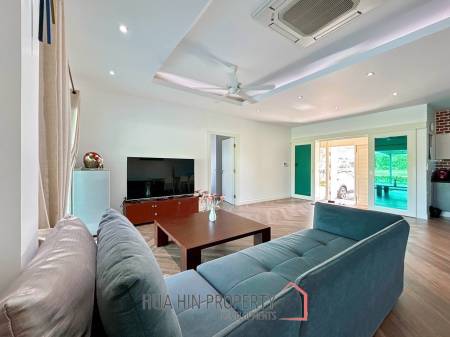 Black Mountain : 3 Bed 3 Bath Pool Villa