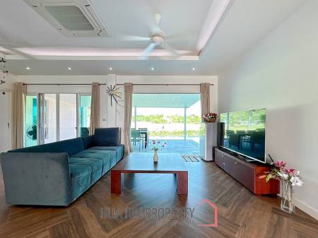 Black Mountain : 3 Bed 3 Bath Pool Villa