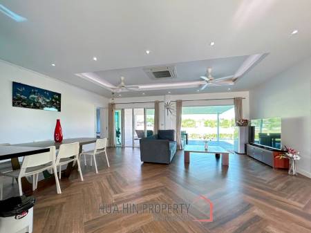 Black Mountain : 3 Bed 3 Bath Pool Villa