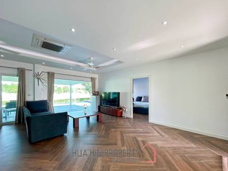 Black Mountain : 3 Bed 3 Bath Pool Villa