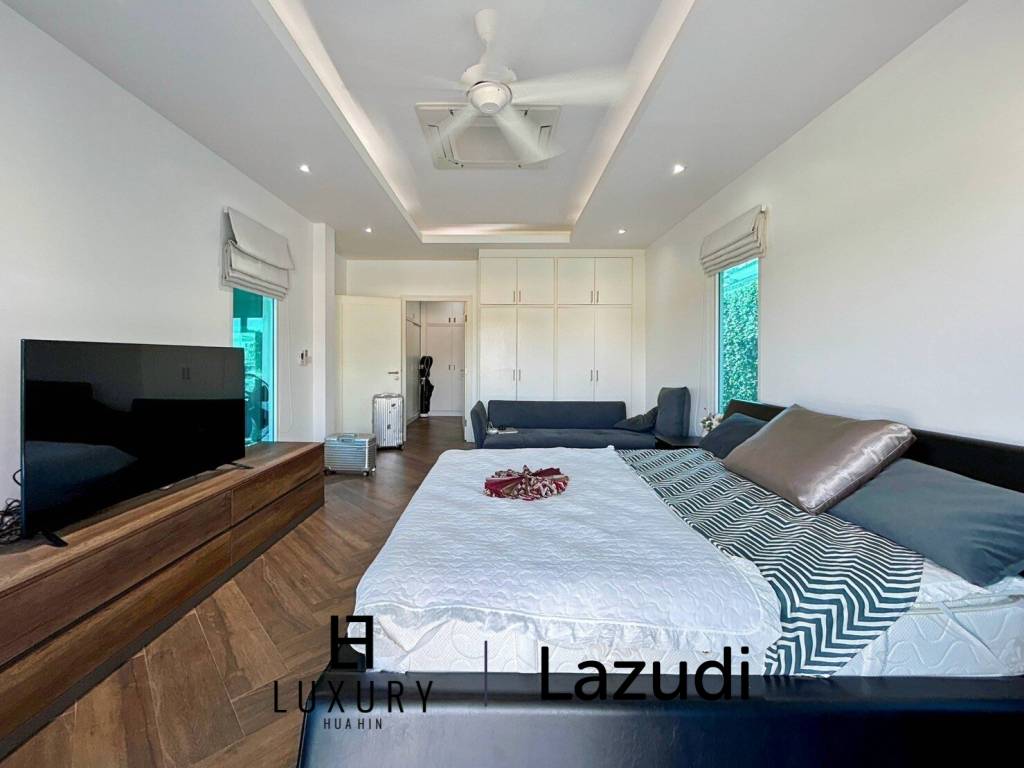 Black Mountain : 3 Bed 3 Bath Pool Villa