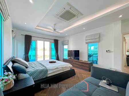 Black Mountain : 3 Bed 3 Bath Pool Villa