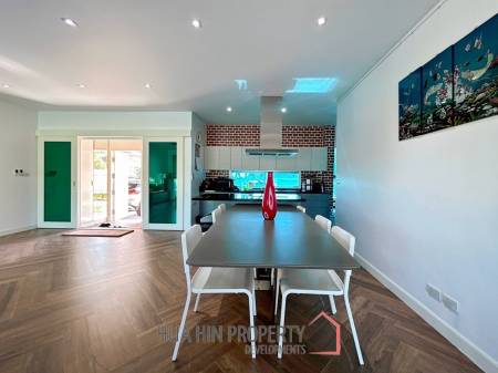 Black Mountain : 3 Bed 3 Bath Pool Villa