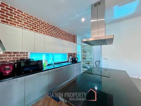 Black Mountain : 3 Bed 3 Bath Pool Villa
