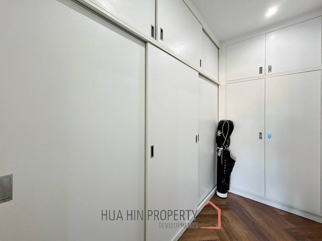 Black Mountain : 3 Bed 3 Bath Pool Villa