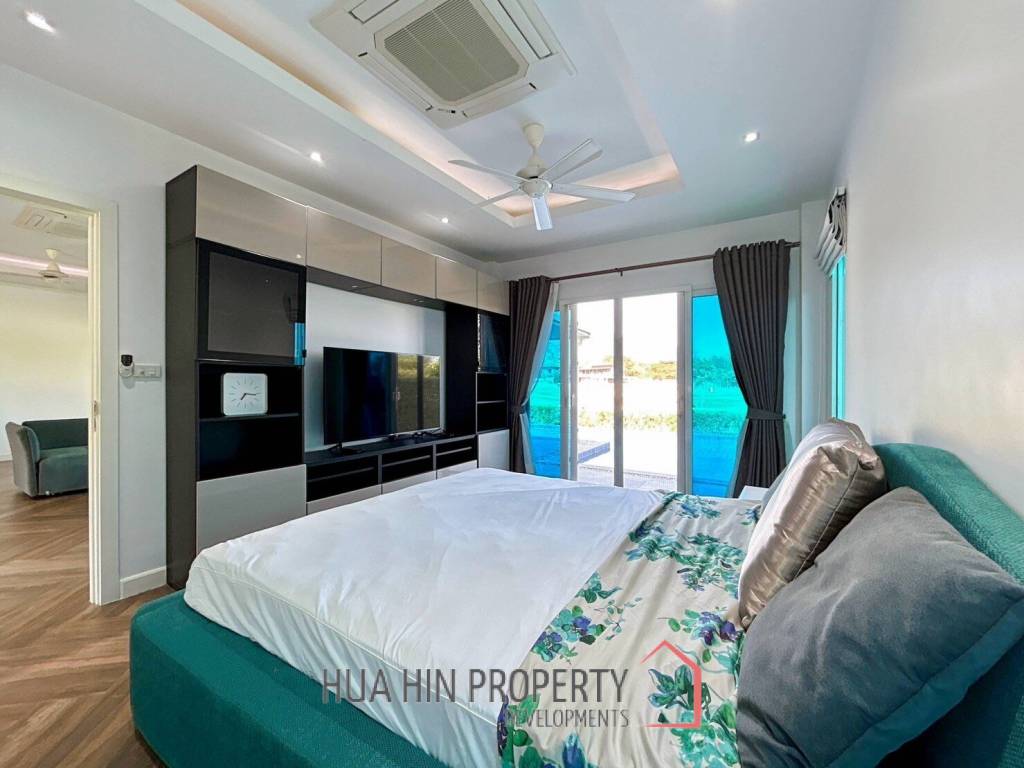 Black Mountain : 3 Bed 3 Bath Pool Villa