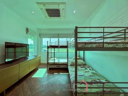 Black Mountain : 3 Bed 3 Bath Pool Villa