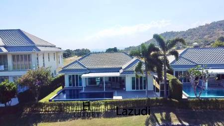 Black Mountain : 3 Bed 3 Bath Pool Villa