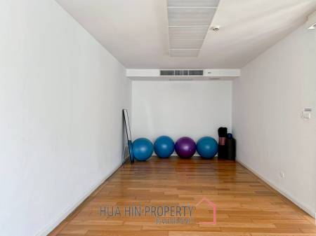 Malibu : 2 Bedroom Beachfront Condo