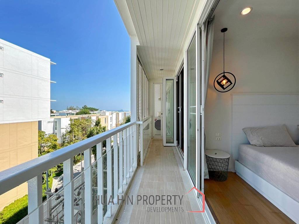 Malibu : 2 Bedroom Beachfront Condo