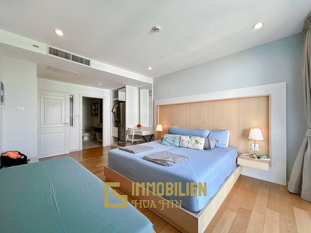 Malibu : 2 Bedroom Beachfront Condo