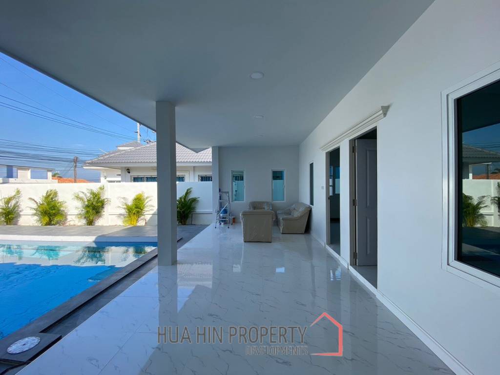 Soi 102: Pool villa with 4 bedrooms