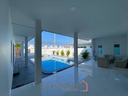 Soi 102: Pool villa with 4 bedrooms