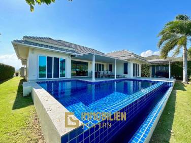 Black Mountain : 3 Bed 3 Bath Pool Villa Black Mountain : 3 Bed 3 Bath Pool Villa