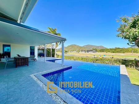 Black Mountain: 3 Schlafzimmer 3 Badezimmer Pool Villa