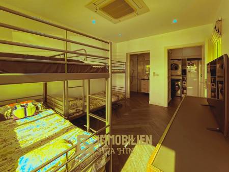 Black Mountain: 3 Schlafzimmer 3 Badezimmer Pool Villa