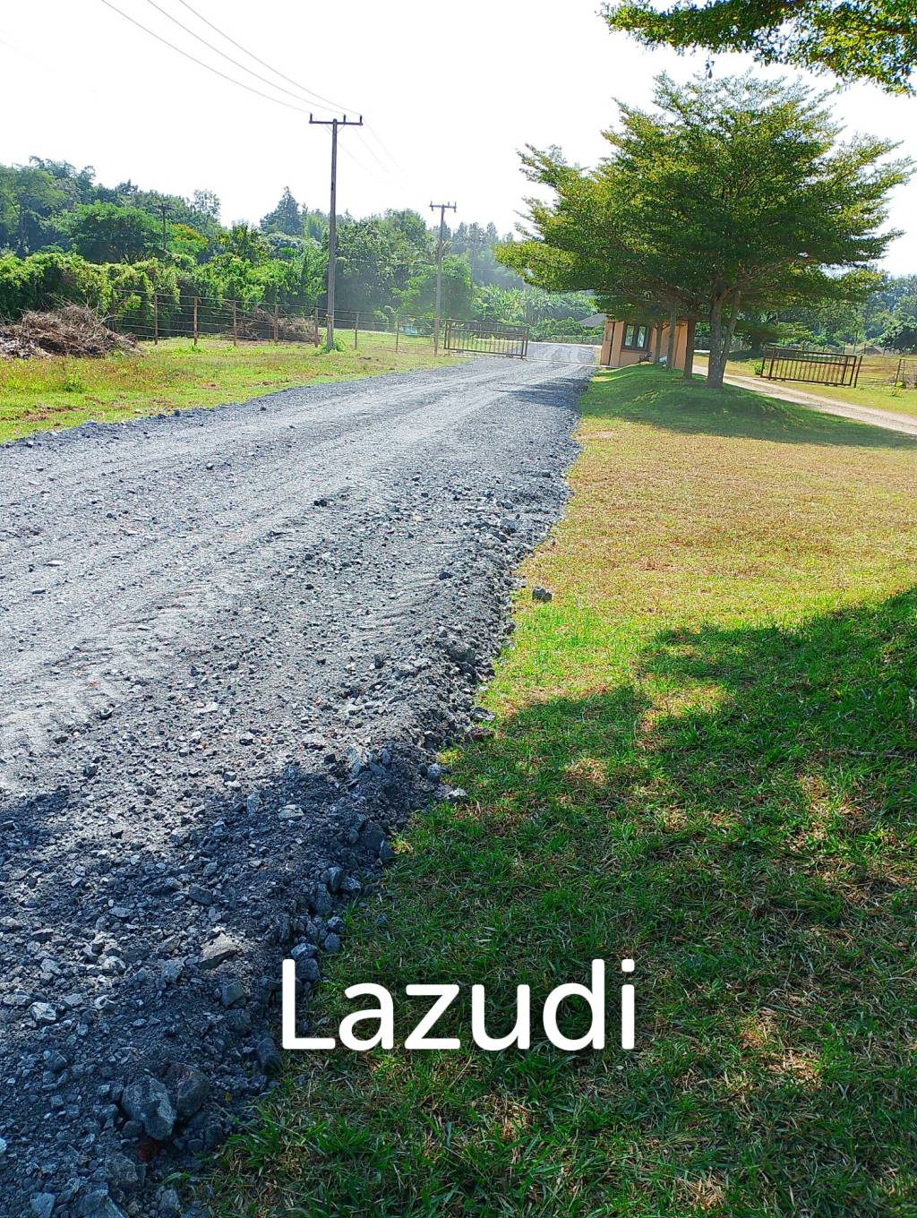 50% REDUCED - 483m2 - 60% complete Thai estate in Mae Taeng