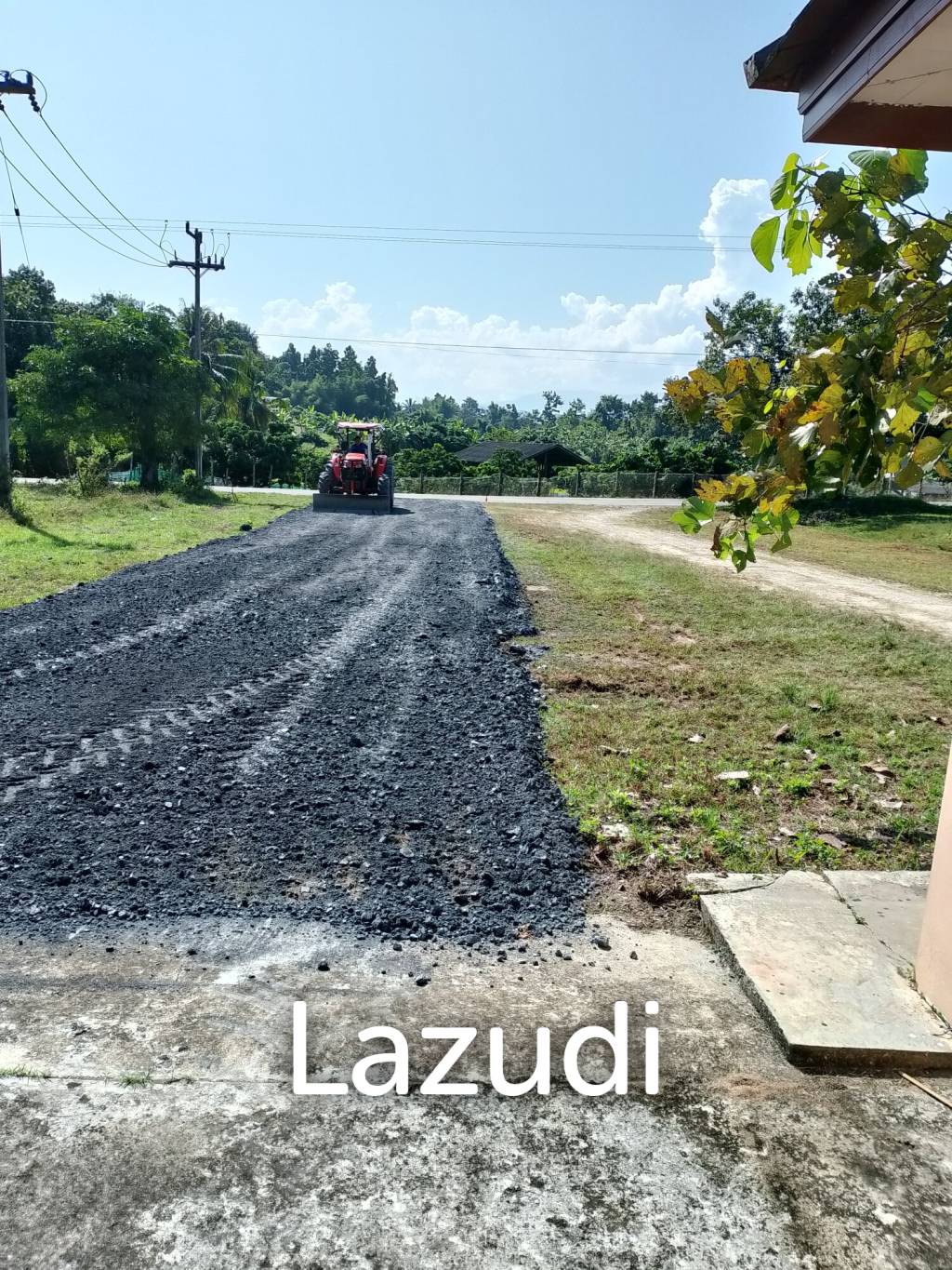 50% REDUCED - 483m2 - 60% complete Thai estate in Mae Taeng