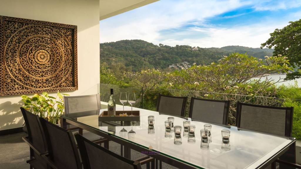 4 bedroom luxury villa boasting panoramic sea views at Kata Noi