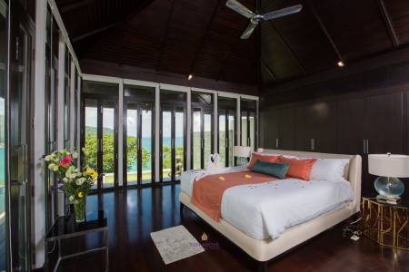 4 bedroom luxury villa boasting panoramic sea views at Kata Noi