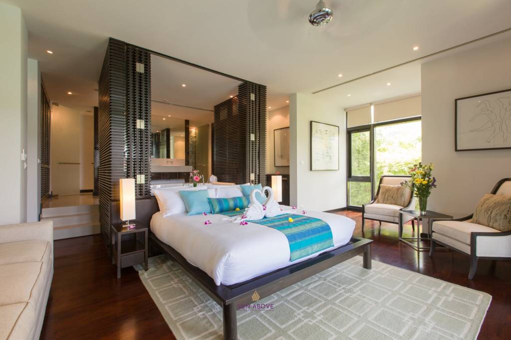 4 bedroom luxury villa boasting panoramic sea views at Kata Noi