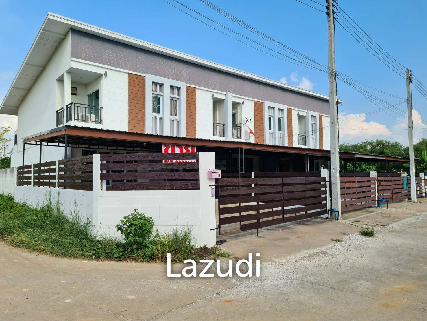 2-storey townhouse, total of 5 units 2-storey townhouse, total of 5 units