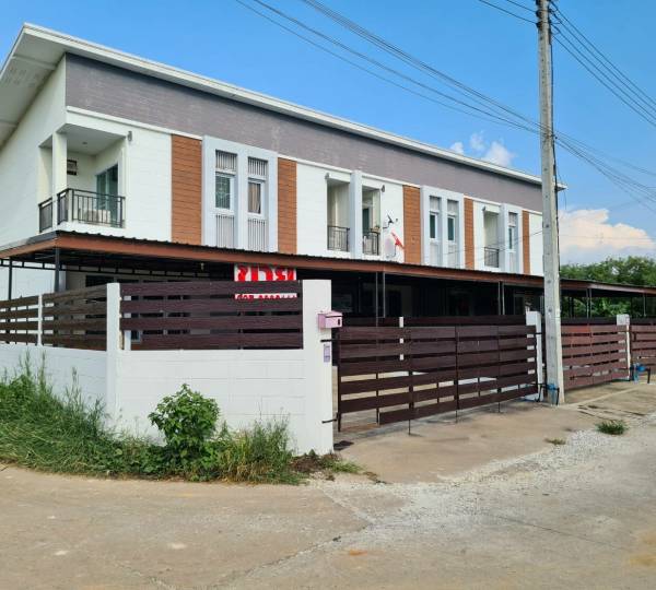 2-storey townhouse, total of 5 units