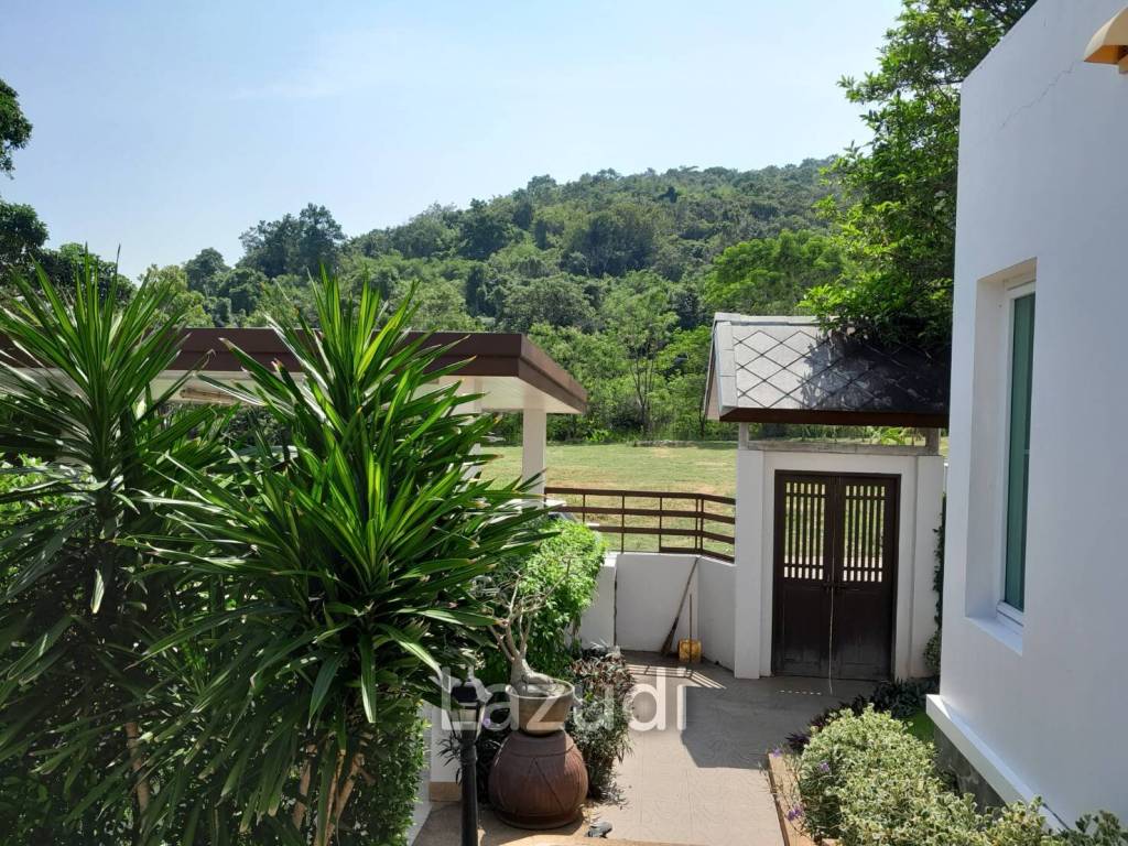 BAAN HUA HIN : 3 bed peaceful place villa