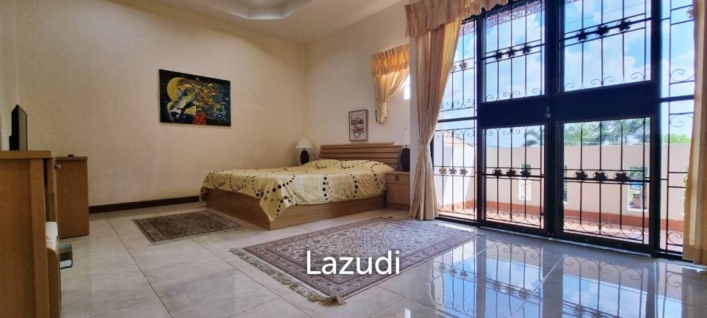 2 Beds 3 Baths 180 SQ.M. Royal Green Park