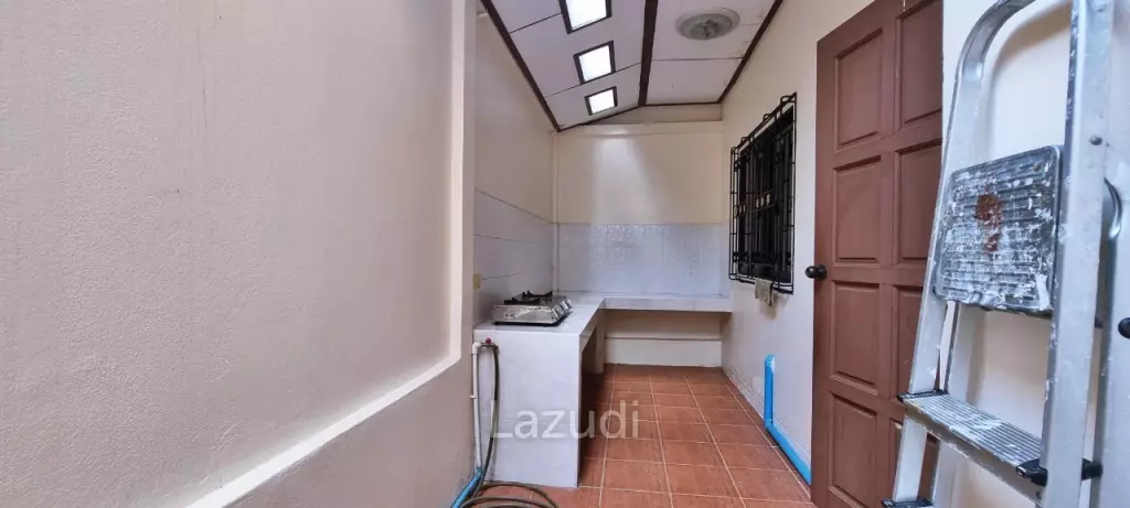 2 Beds 3 Baths 180 SQ.M. Royal Green Park