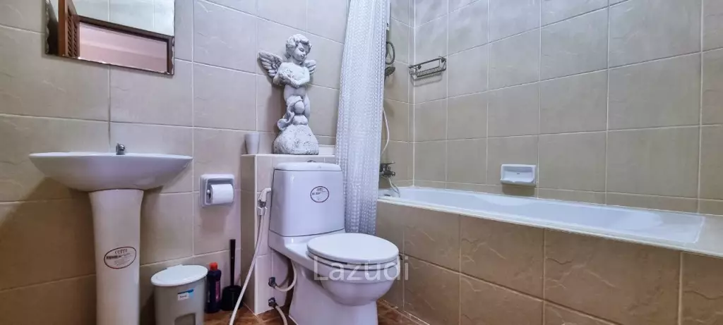 2 Beds 3 Baths 180 SQ.M. Royal Green Park