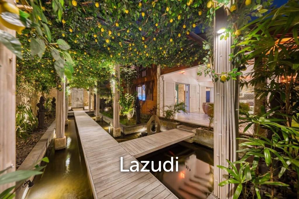 6 Bed Villa with Large Garden and Pool - Padonan