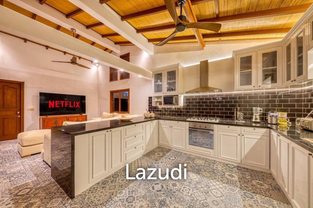 6 Bed Villa with Large Garden and Pool - Padonan