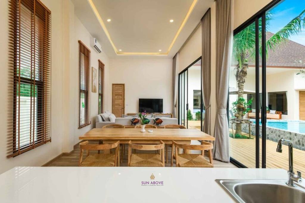 5 Bedrooms Villa with 232SQ.M In Thalang area