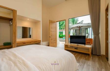 5 Bedrooms Villa with 232SQ.M In Thalang area