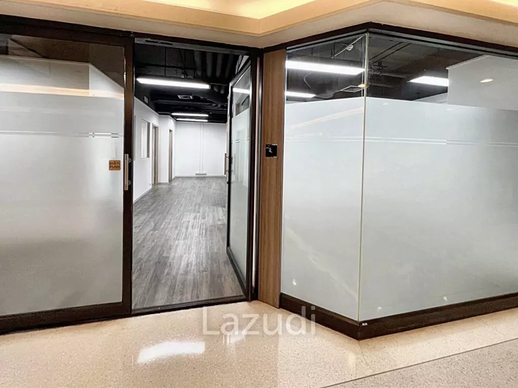 Office for rent Charn Issara Tower 2
