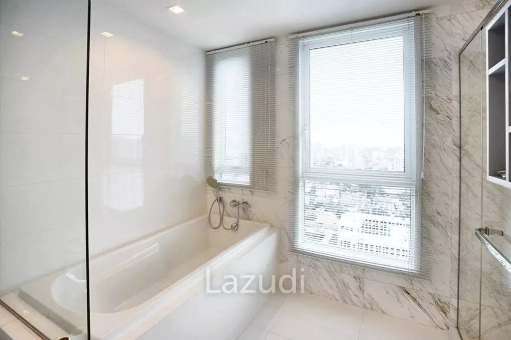 2 Bedroom 2 Bathroom 100 SQ.M HQ Thong Lor