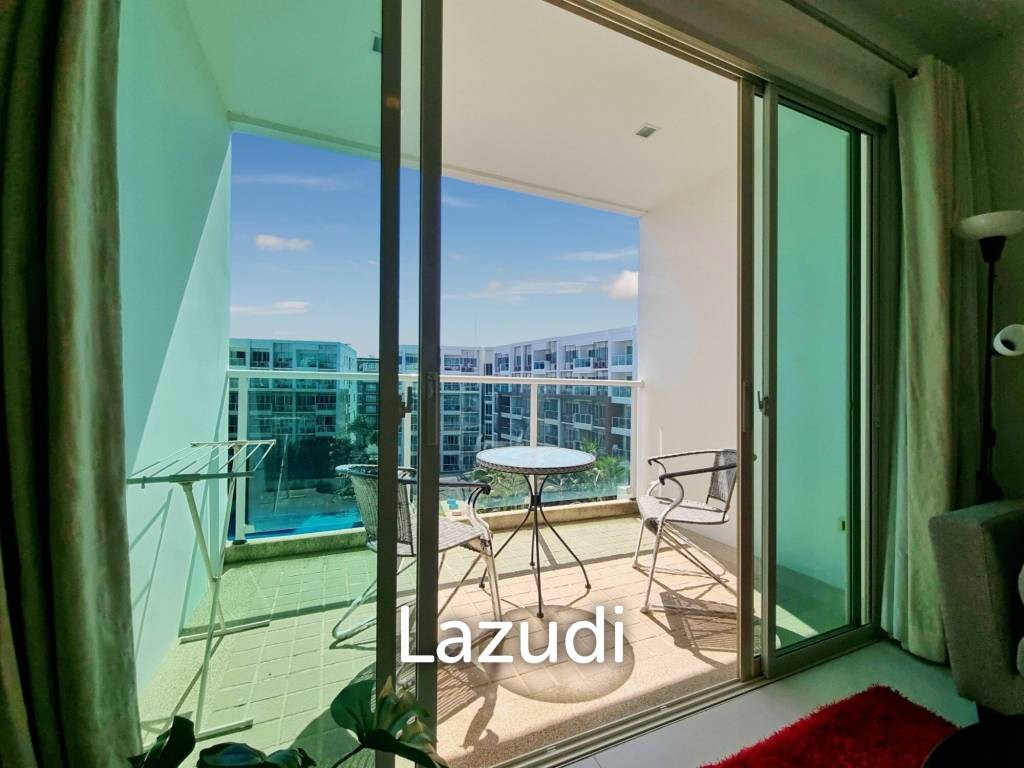 The Seacraze : 2 Bedroom Corner Unit Pool View