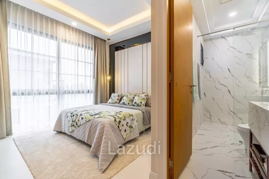 4 Beds 4 Baths 305 SQ.M Rungsii Village