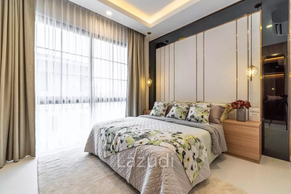 4 Beds 4 Baths 305 SQ.M Rungsii Village