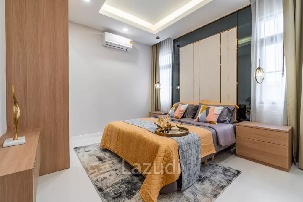 4 Beds 4 Baths 305 SQ.M Rungsii Village