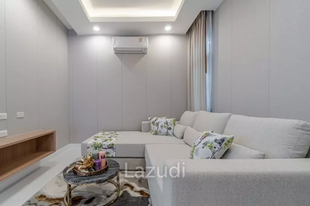 4 Beds 4 Baths 305 SQ.M Rungsii Village