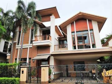 Bann Sansiri Pattanakarn 4 bedroom 400Sqm.