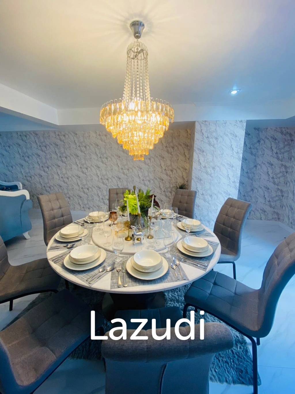 4 Bed 4 Bath 218 SQ.M Supalai Place Sukhumvit 39